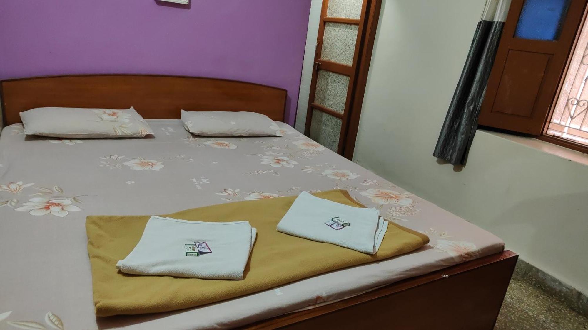 Rocky Guesthouse Hampi Esterno foto